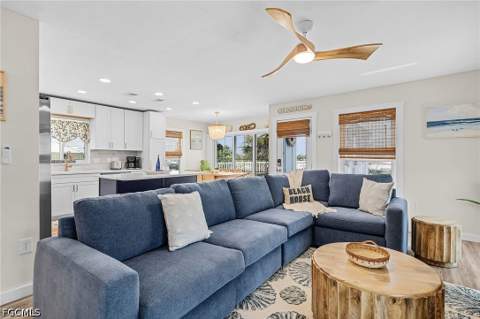197 Madison Ct, Fort Myers Beach FL - photo 13 of 45