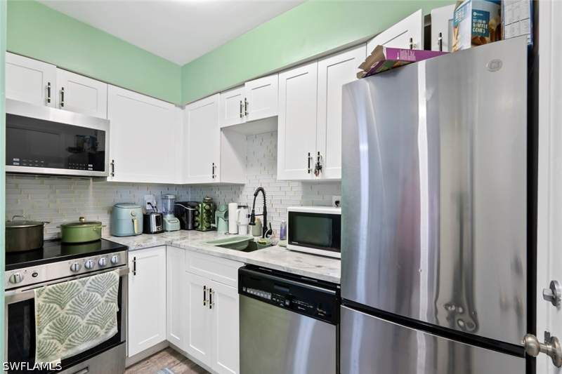 1 bedroom Condominium at 167 N Collier Blvd V9, Aquarius Apts Of Marco Island, Marco Island — photo 5