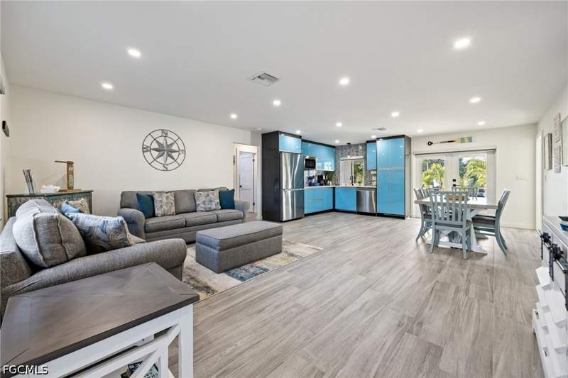 4 bedroom SingleFamilyResidence at 3571 Emerald Ave, Bayview Acres, St James City — photo 5