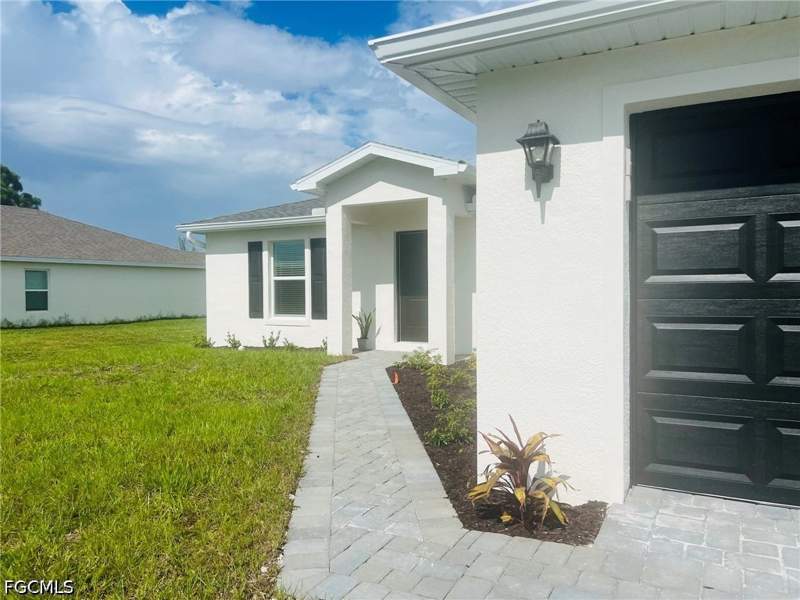3 bedroom SingleFamilyResidence at 4129 NE 20th Pl, Cape Coral, Cape Coral — photo 3