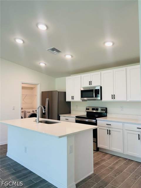4129 NE 20th Pl, Cape Coral FL - photo 7 of 17