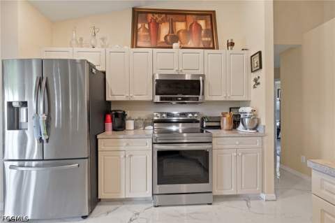 610 NE 12th St, Cape Coral FL - photo 8 of 24