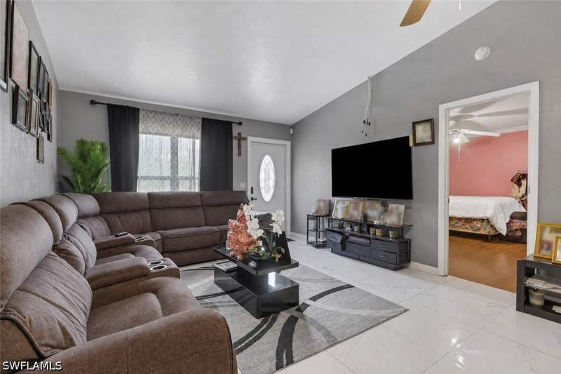 3 bedroom SingleFamilyResidence at 5424 21st Pl SW, Golden Gate City, Naples — photo 3