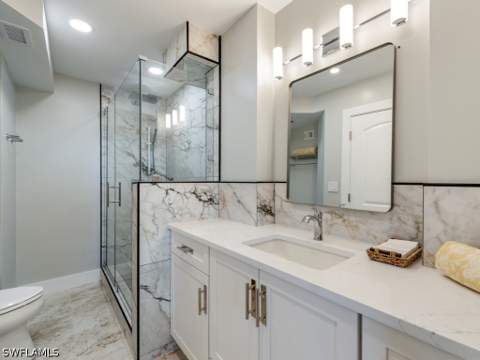 180 Seaview Ct 504, Marco Island FL - photo 15 of 31