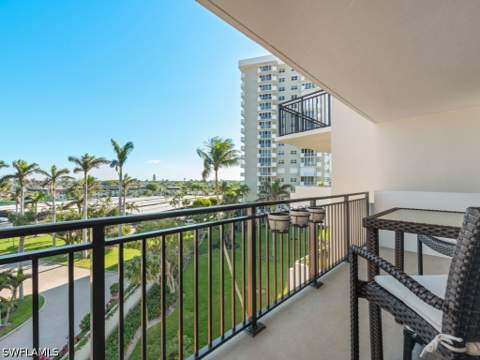 180 Seaview Ct 504, Marco Island FL - photo 9 of 31