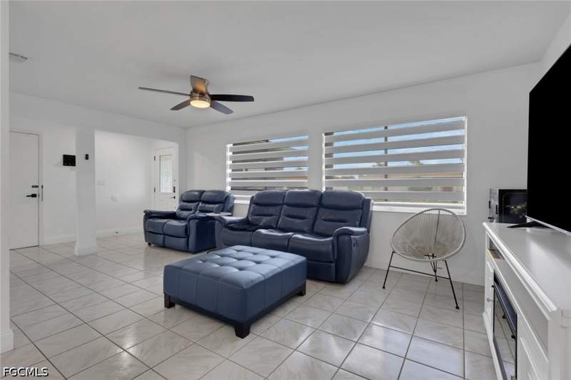 3 bedroom SingleFamilyResidence at 7578 Laurel Valley Rd, San Carlos Park, Fort Myers — photo 5