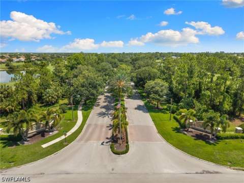 2075 Par Dr, Naples FL - photo 12 of 13