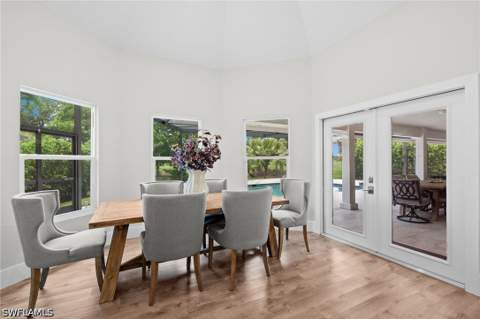 245 Monterey Dr, Naples FL - photo 12 of 39