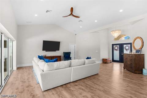 245 Monterey Dr, Naples FL - photo 9 of 39