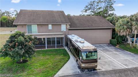4060 Skyway Dr 45, Naples FL - photo 10 of 49