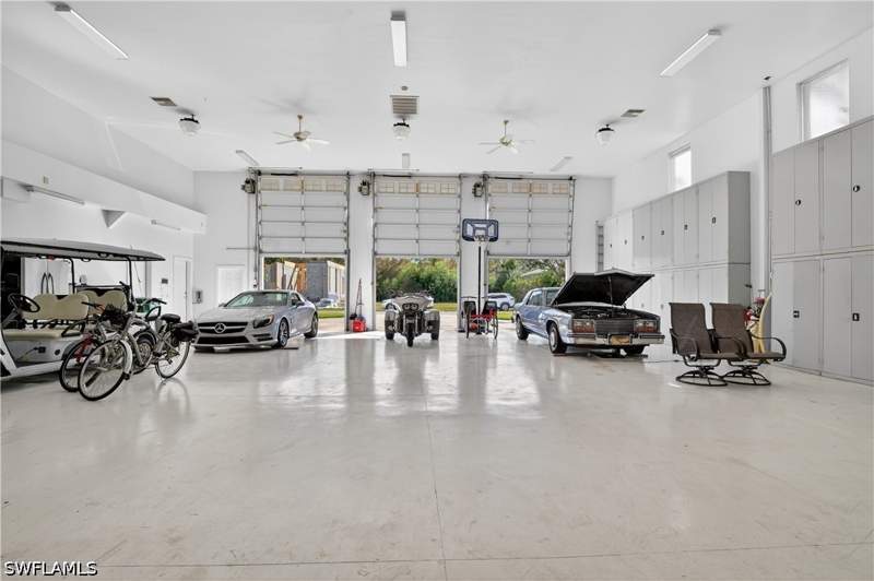4 bedroom SingleFamilyResidence at 4060 Skyway Dr 45, Wing South Airpark, Naples — photo 4