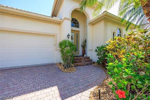 8960 Crown Bridge Way, Fort Myers FL - photo 11 of 32