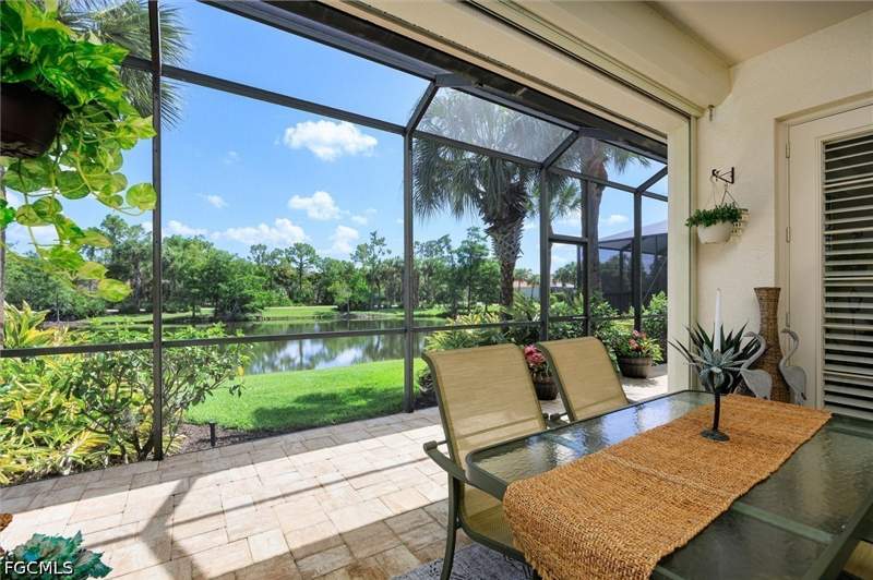 2 bedroom SingleFamilyResidence at 8960 Crown Bridge Way, Cambridge Place, Fort Myers — photo 3