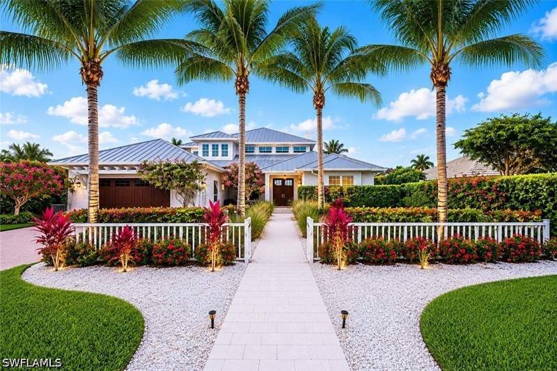 4 bedroom SingleFamilyResidence at 1571 Bonita Ln, Royal Harbor, Naples — photo 2