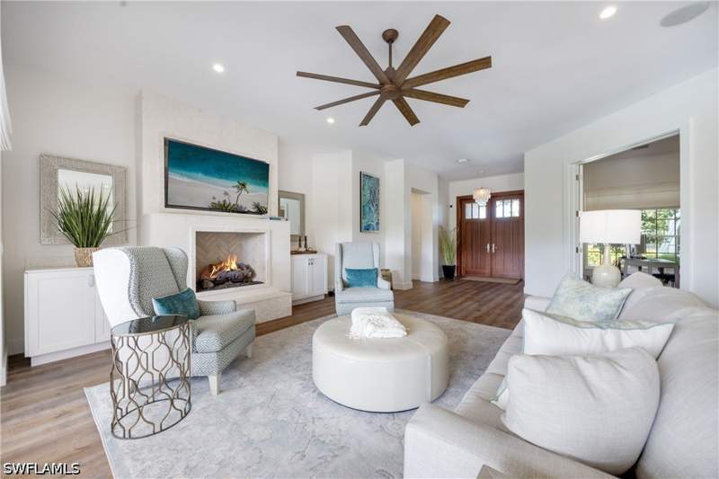 4 bedroom SingleFamilyResidence at 1571 Bonita Ln, Royal Harbor, Naples — photo 4