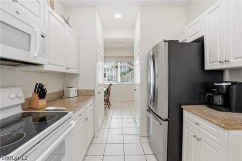 7920 Mahogany Run Ln 1015, Naples FL - photo 15 of 37