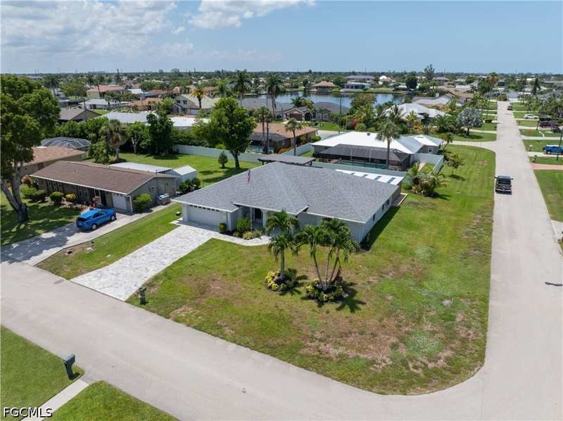 3 bedroom SingleFamilyResidence at 430 SW 44th Ter, Cape Coral, Cape Coral — photo 1