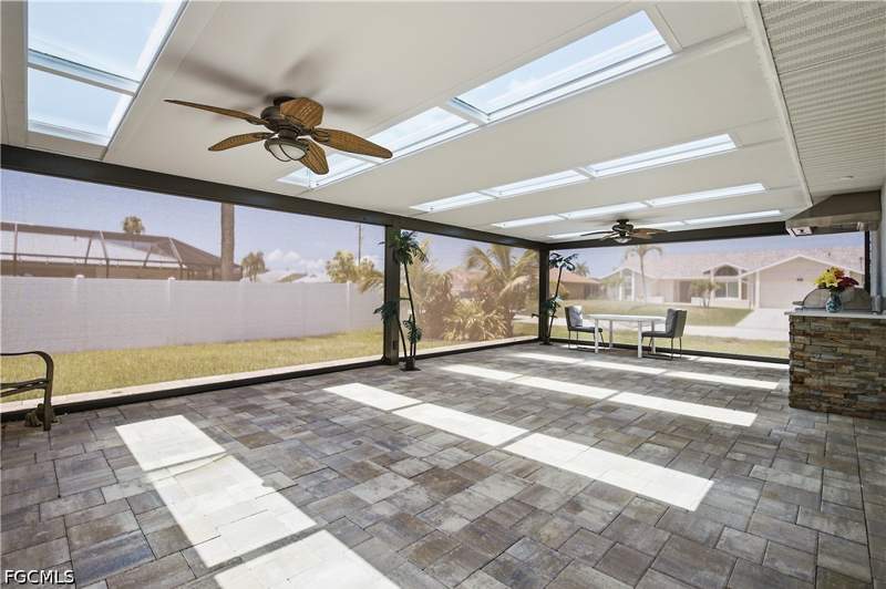 3 bedroom SingleFamilyResidence at 430 SW 44th Ter, Cape Coral, Cape Coral — photo 2