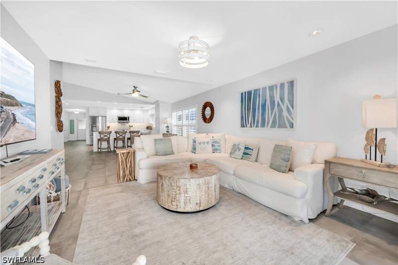 3 bedroom SingleFamilyResidence at 523 107th Ave N, Naples Park, Naples — photo 2