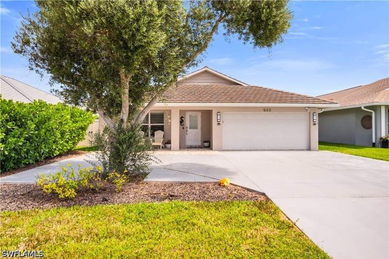 3 bedroom SingleFamilyResidence at 523 107th Ave N, Naples Park, Naples — photo 4