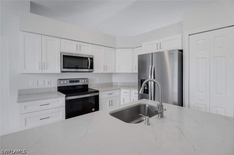 3 bedroom SingleFamilyResidence at 3340 33rd Ave NE, Golden Gate Estates, Naples — photo 3