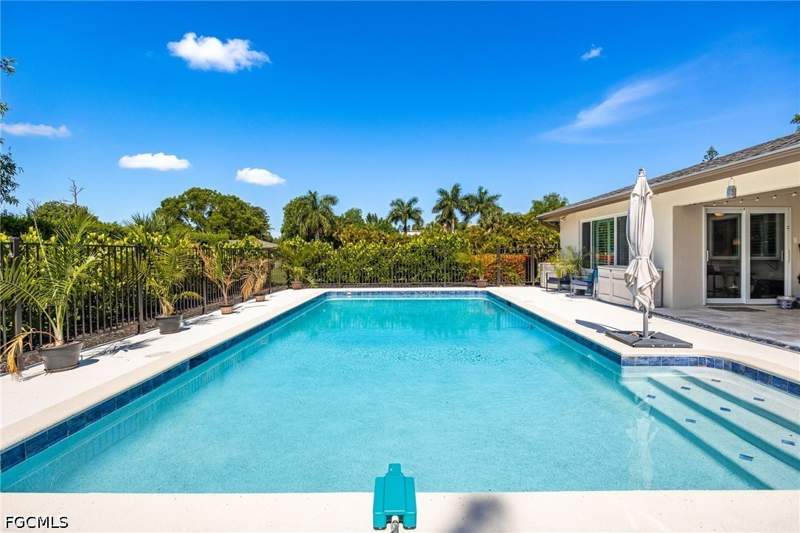 3 bedroom SingleFamilyResidence at 3680 Woodstork Ct, Heritage Farms, Fort Myers — photo 4
