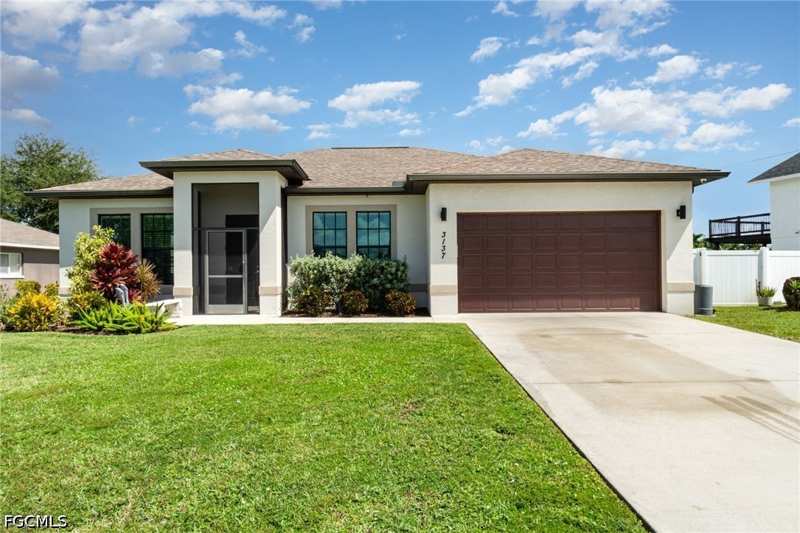 3 bedroom SingleFamilyResidence at 3137 SE 8th Ave, Cape Coral, Cape Coral — photo 1