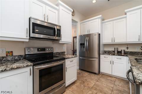3137 SE 8th Ave, Cape Coral FL - photo 8 of 23