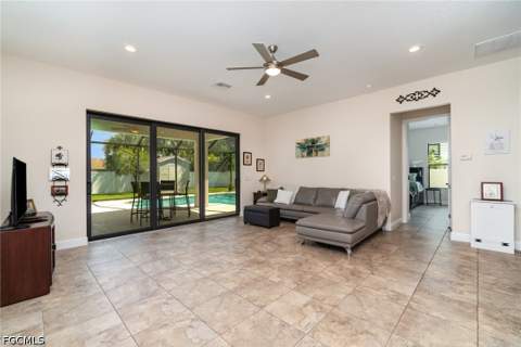 3137 SE 8th Ave, Cape Coral FL - photo 9 of 23