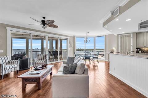 4137 Bay Beach Ln 585, Fort Myers Beach FL - photo 10 of 44