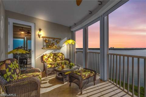 4137 Bay Beach Ln 585, Fort Myers Beach FL - photo 14 of 44