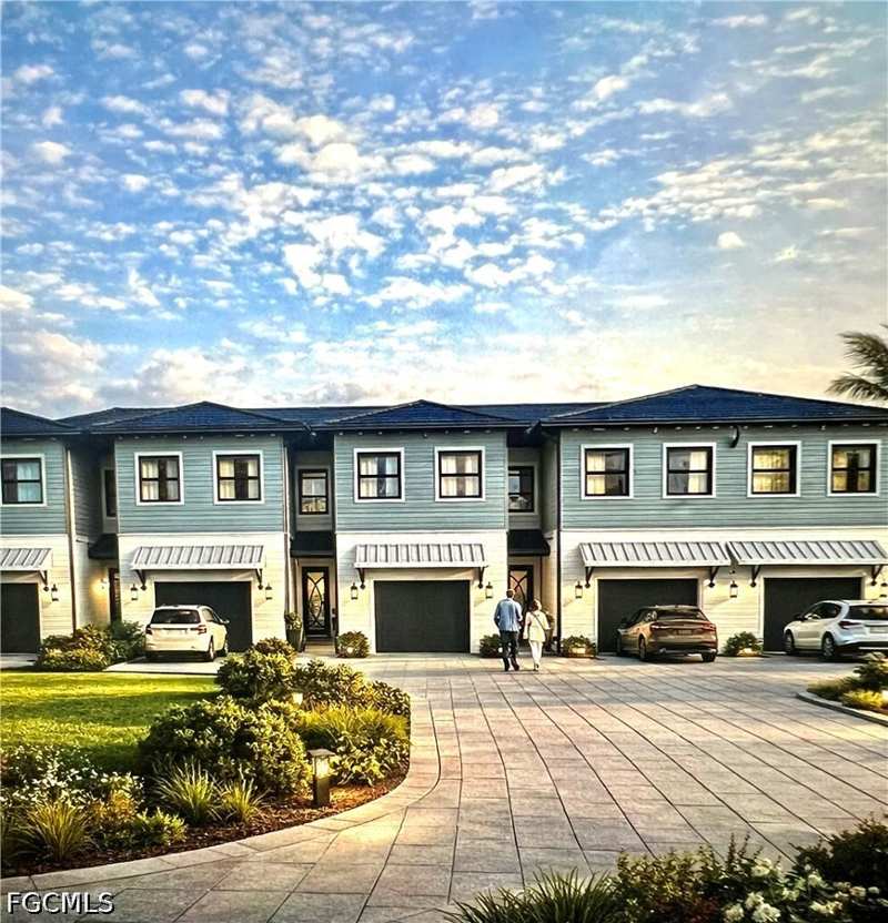 3 bedroom Townhouse at 1635 SE 46th Ln 102, Cape Coral, Cape Coral — photo 1