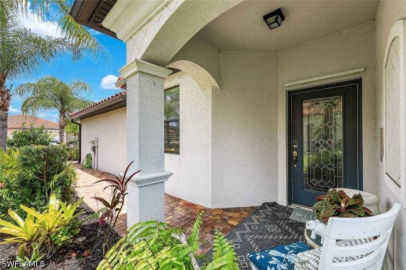 2 bedroom SingleFamilyResidence at 1427 Oceania Dr S, Artesia, Naples — photo 2