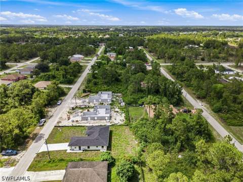 739 Fullerton Ave S, Lehigh Acres FL - photo 10 of 40