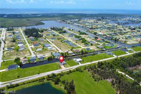 2422 Old Burnt Store Rd N, Cape Coral FL - photo 7 of 38