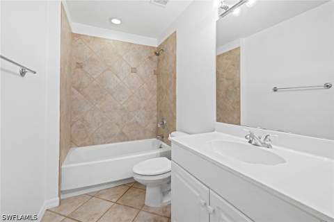 3157 Carriage Cir, Naples FL - photo 18 of 27