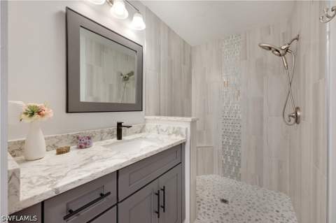 338 Newport Dr 1803, Naples FL - photo 10 of 13