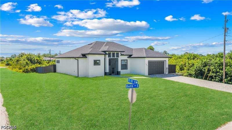 4 bedroom SingleFamilyResidence at 1606 Beth Ave S, Lehigh Acres, Lehigh Acres — photo 2