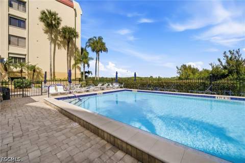 7129 Lakeridge View Ct 203, Fort Myers FL - photo 20 of 33