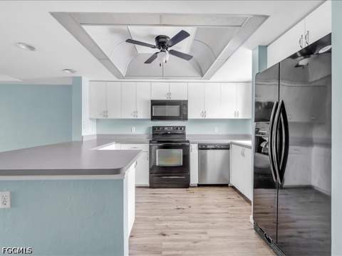 28 Cosmopolitan Dr 15, Lehigh Acres FL - photo 11 of 46