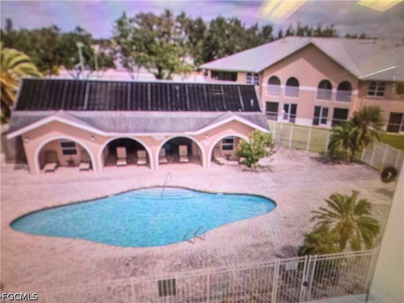 2 bedroom Townhouse at 28 Cosmopolitan Dr 15, Sunset Lake Condo, Lehigh Acres — photo 2