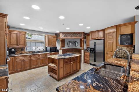 1229 SW 21st Ter, Cape Coral FL - photo 13 of 46