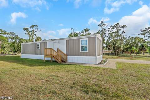 8111 Breeze Dr, North Fort Myers FL - photo 20 of 23