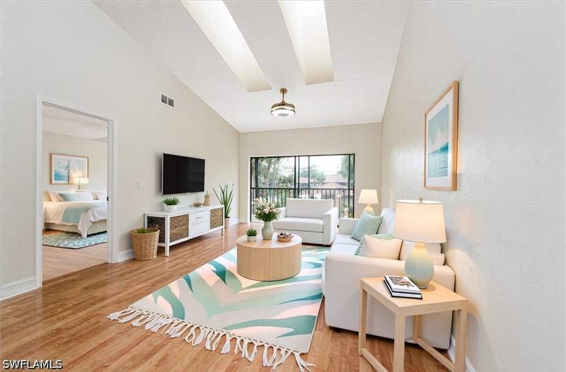 2 bedroom Condominium at 3219 Horse Carriage Way 6, Coach House, Naples — photo 3