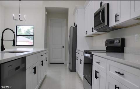 187 Victoria Ave S, Lehigh Acres FL - photo 7 of 15