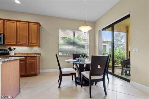 9292 Isla Bella Cir, Bonita Springs FL - photo 6 of 50