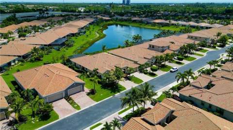 8260 Venetian Pointe Dr, Fort Myers FL - photo 7 of 50
