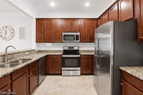 2722 Citrus St, Naples FL - photo 7 of 48