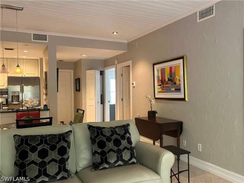 3321 Olympic Dr 625, Naples FL - photo 8 of 19