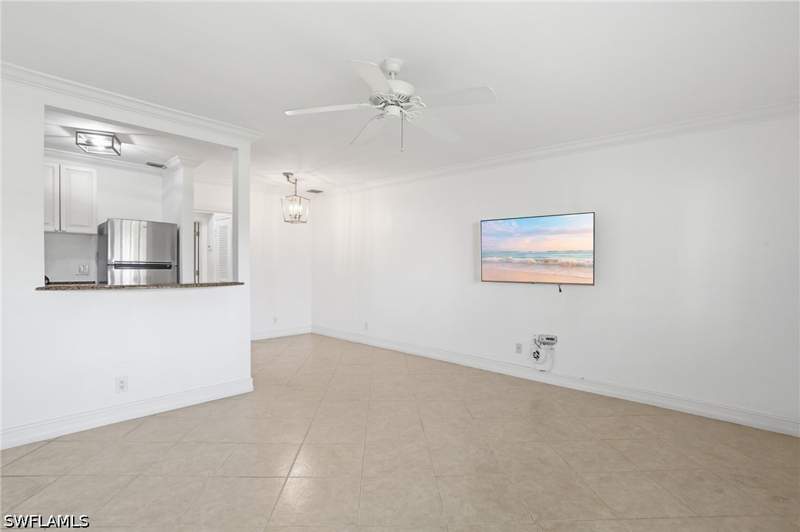 1 bedroom Condominium at 421 12th Ave S A4, Algonquin Club, Naples — photo 5